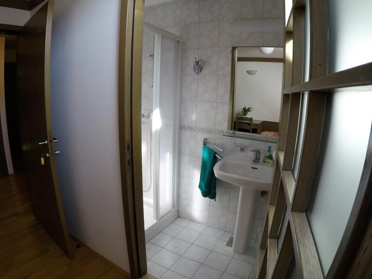 Karami Mountainhouse Bed & Breakfast Trzic Ngoại thất bức ảnh