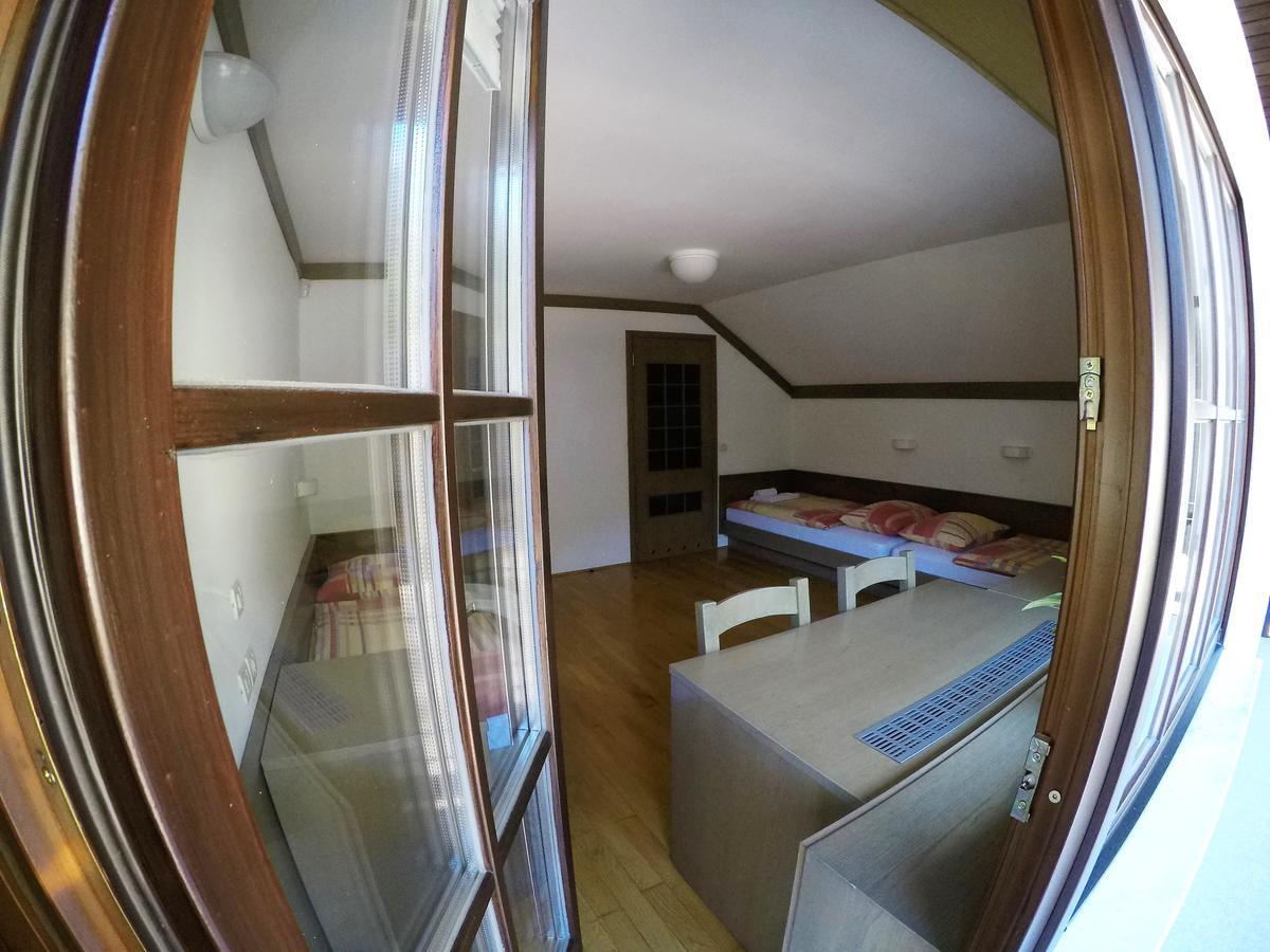 Karami Mountainhouse Bed & Breakfast Trzic Ngoại thất bức ảnh