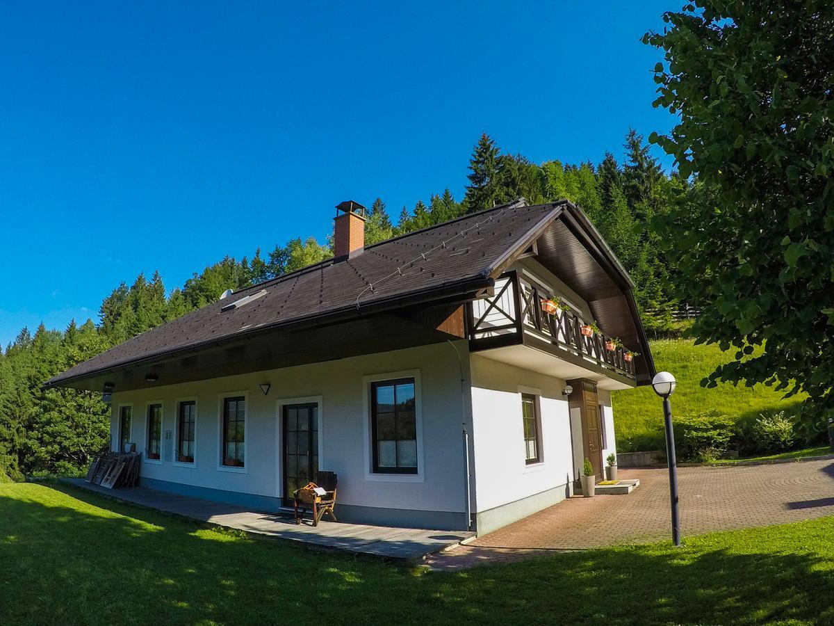 Karami Mountainhouse Bed & Breakfast Trzic Ngoại thất bức ảnh
